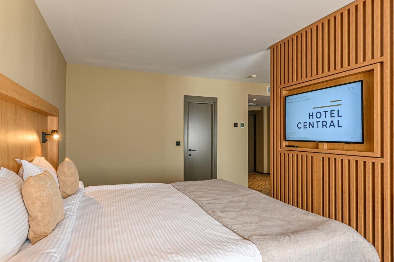Hotel Central Pascani Esterno foto